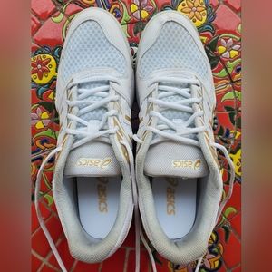 Asics Upcourt4  Pickleball Tennis Volleyball Shoes  Size 10.5M White with Gold